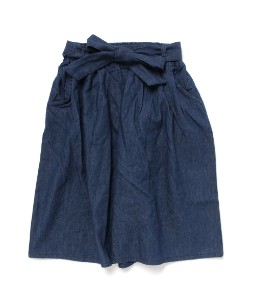 ikka(イッカ)の「【キッズ】ベルトデニムガウチョパンツ(120~150cm)(デニムパンツ・キッズ・ブルー/ネイビー・120cm/130cm/140cm/150cm)」の2枚目の写真