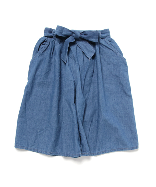 ikka(イッカ)の「【キッズ】ベルトデニムガウチョパンツ(120~150cm)(デニムパンツ・キッズ・ブルー/ネイビー・120cm/130cm/140cm/150cm)」の1枚目の写真