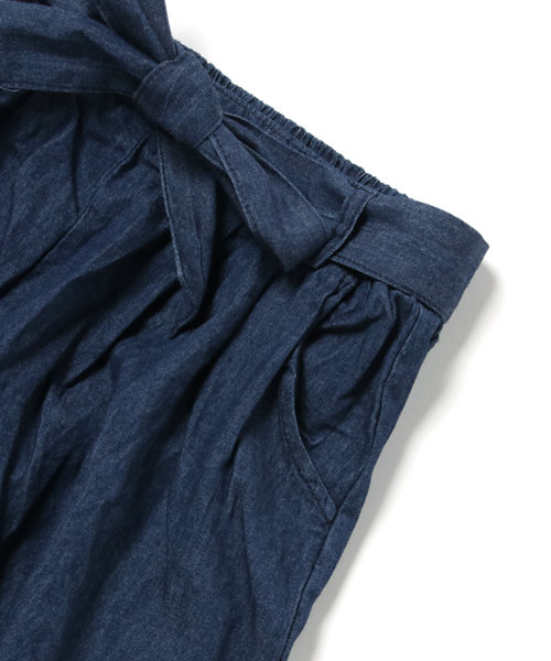 ikka(イッカ)の「【キッズ】ベルトデニムガウチョパンツ(120~150cm)(デニムパンツ・キッズ・ブルー/ネイビー・120cm/130cm/140cm/150cm)」の5枚目の写真