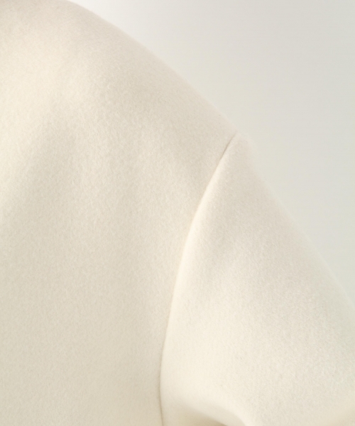 A part by(アパートバイ)の「casheepVネックノーカラーコート 759746 (その他アウター・レディース・オフホワイト/ネイビー/ライトパープル/グリーン・MEDIUM/LARGE)」の9枚目の写真