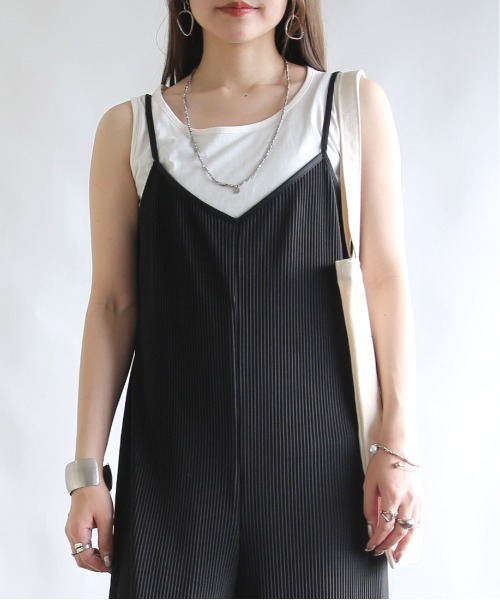 and it_（アンドイット）の「カラーコットンベーシックタンクトップ（タンクトップ・レディース・杢グレー/ダークオレンジ/ブラック/ネイビー/オフホワイト/ピンク/ブルー/グリーン/モスグリーン/ボルドー/マスタード/ラベンダー/ブルー系その他・LARGE/MEDIUM/X-LARGE）」の2枚目の写真