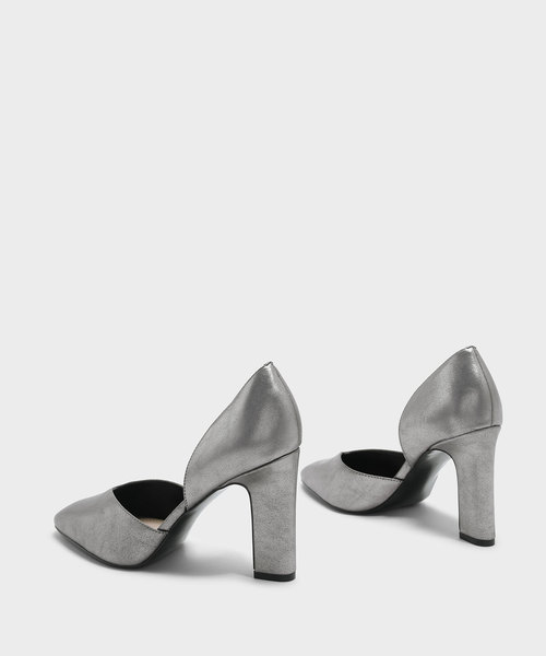 CHARLES & KEITH(チャールズ & キース)の「テパードドルセイヒール / TAPERED D'ORSAY HEELS(パンプス・レディース・ライトグレー/ブラック/ブラウン系その他・22.5cm/23cm/23.5cm/24.5cm/25cm/25.5cm)」の12枚目の写真