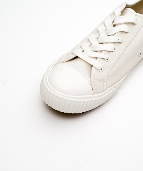 bata white canvas shoes