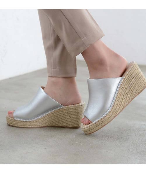 AmiAmi（アミアミ）の「ジュートウエッジサボサンダル（サンダル・レディース・ブラウン/シルバー/ブラック/サンドベージュ/ホワイト/ゴールド/グレイッシュベージュ/ベージュ系その他/シルバー系その他/カーキ/ライラック/シルバー系その他2/ベージュ系その他2/シルバー系その他3/ブラック系その他・35/39/38/34/40/37/36）」の11枚目の写真