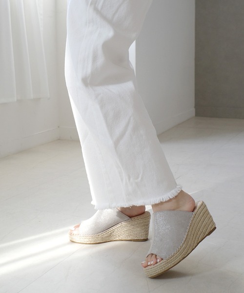 AmiAmi（アミアミ）の「ジュートウエッジサボサンダル（サンダル・レディース・ブラウン/シルバー/ブラック/サンドベージュ/ホワイト/ゴールド/グレイッシュベージュ/ベージュ系その他/シルバー系その他/カーキ/ライラック/シルバー系その他2/ベージュ系その他2/シルバー系その他3/ブラック系その他・35/39/38/34/40/37/36）」の18枚目の写真