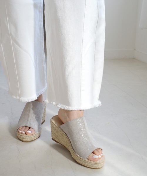 AmiAmi（アミアミ）の「ジュートウエッジサボサンダル（サンダル・レディース・ブラウン/シルバー/ブラック/サンドベージュ/ホワイト/ゴールド/グレイッシュベージュ/ベージュ系その他/シルバー系その他/カーキ/ライラック/シルバー系その他2/ベージュ系その他2/シルバー系その他3/ブラック系その他・35/39/38/34/40/37/36）」の17枚目の写真