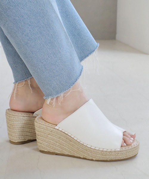 AmiAmi（アミアミ）の「ジュートウエッジサボサンダル（サンダル・レディース・ブラウン/シルバー/ブラック/サンドベージュ/ホワイト/ゴールド/グレイッシュベージュ/ベージュ系その他/シルバー系その他/カーキ/ライラック/シルバー系その他2/ベージュ系その他2/シルバー系その他3/ブラック系その他・35/39/38/34/40/37/36）」の20枚目の写真