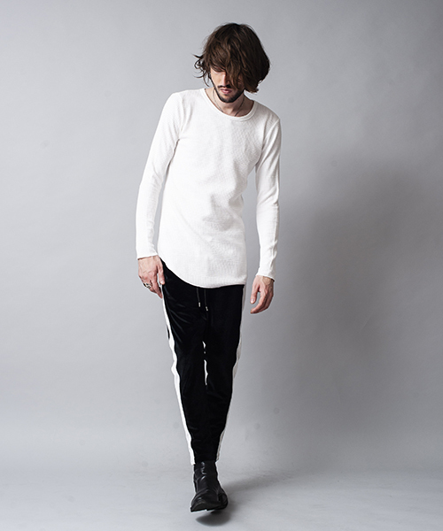 NO ID.(ノーアイディ)の「mlt2265-CトランスファーボーダーC-NロンT(Tシャツ/カットソー・メンズ・アッシュグレー/アイボリー/カーキ/ブラック・1/2)」の5枚目の写真