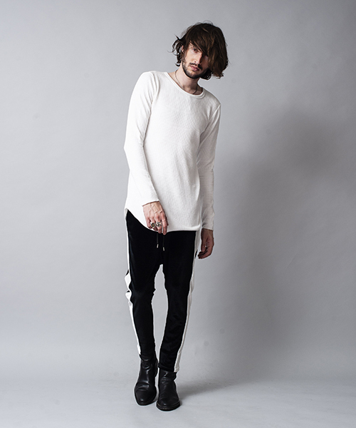 NO ID.(ノーアイディ)の「mlt2265-CトランスファーボーダーC-NロンT(Tシャツ/カットソー・メンズ・アッシュグレー/アイボリー/カーキ/ブラック・1/2)」の6枚目の写真