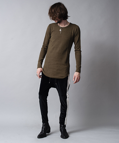 NO ID.(ノーアイディ)の「mlt2265-CトランスファーボーダーC-NロンT(Tシャツ/カットソー・メンズ・アッシュグレー/アイボリー/カーキ/ブラック・1/2)」の11枚目の写真
