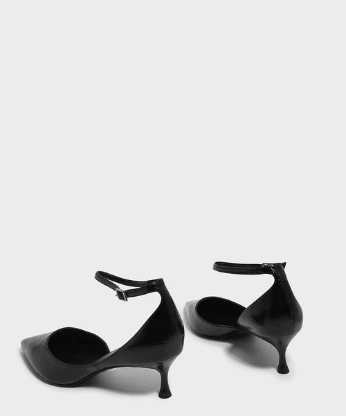 CHARLES & KEITH(チャールズ & キース)の「メタリックアンクルストラップヒールサンダル / METALLIC ANKLE STRAP HEELED SANDALS(サンダル・レディース・ブラック/グリーン/ブロンズ・22.5cm/23cm/23.5cm/24.5cm/25cm)」の6枚目の写真