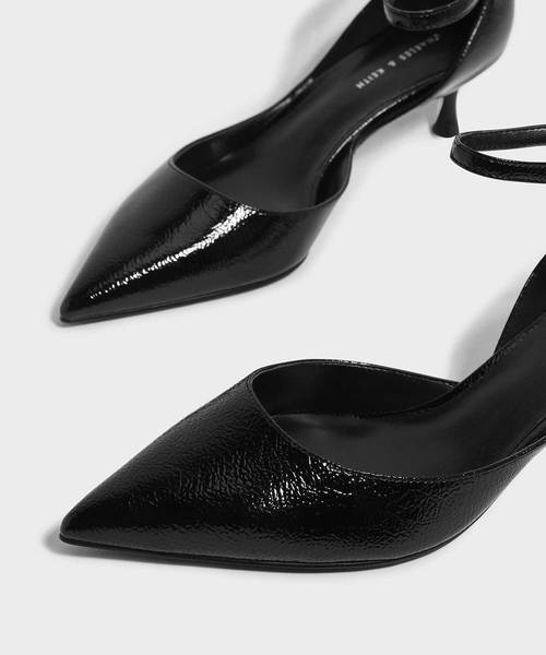 CHARLES & KEITH(チャールズ & キース)の「メタリックアンクルストラップヒールサンダル / METALLIC ANKLE STRAP HEELED SANDALS(サンダル・レディース・ブラック/グリーン/ブロンズ・22.5cm/23cm/23.5cm/24.5cm/25cm)」の7枚目の写真