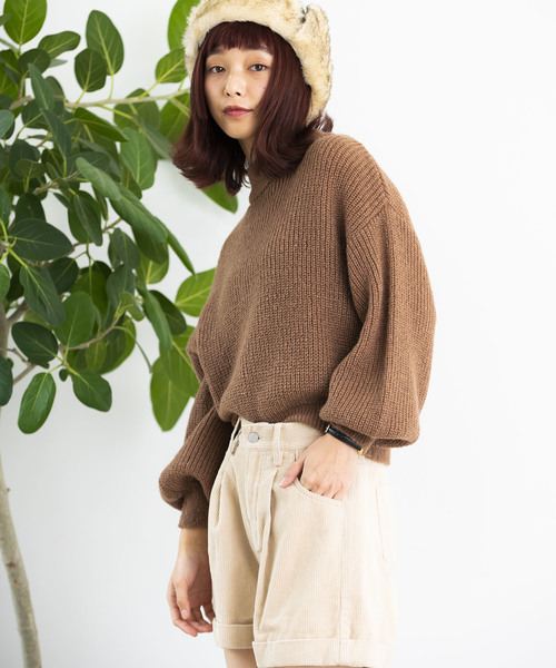 WEGO(ウィゴー)の「WEGO/コーデュロイハイウエストショーツ(その他パンツ・レディース・ワイン/ブラック/ベージュ/ブラウン/アイボリー・SMALL/MEDIUM/LARGE)」の2枚目の写真