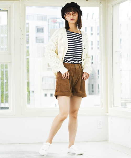 WEGO(ウィゴー)の「WEGO/コーデュロイハイウエストショーツ(その他パンツ・レディース・ワイン/ブラック/ベージュ/ブラウン/アイボリー・SMALL/MEDIUM/LARGE)」の14枚目の写真