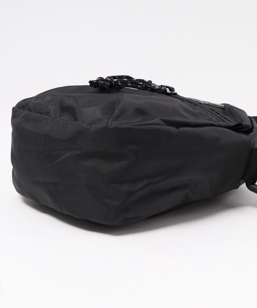 FREDRIK PACKERS（フレドリックパッカーズ）の「【FREDRIK PACKERS】 ACTIVE SHOULDER S（ショルダーバッグ・メンズ・ブラック/パープル/グリーン・FREE）」の6枚目の写真