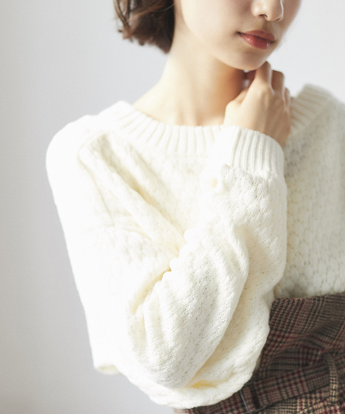 and R（アンドアール）の「ドット編み前後2WAYボリュームニット（ニット/セーター・レディース・ブラック/オフホワイト/キャメル・FREE）」の3枚目の写真