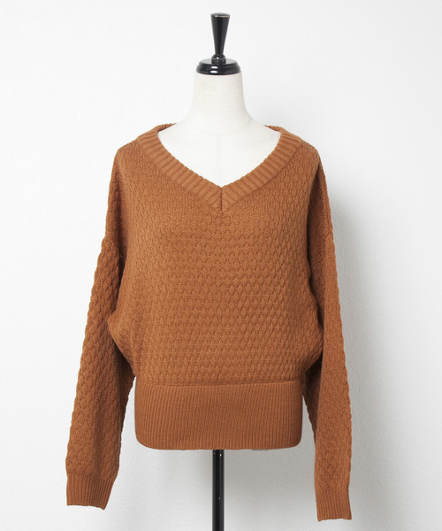 and R（アンドアール）の「ドット編み前後2WAYボリュームニット（ニット/セーター・レディース・ブラック/オフホワイト/キャメル・FREE）」の7枚目の写真