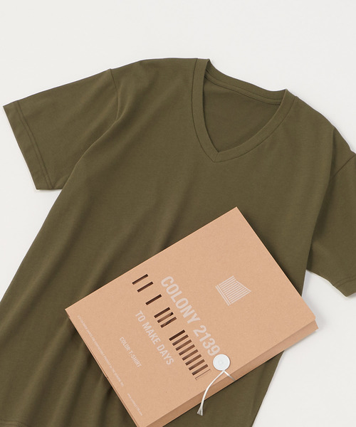 COLONY 2139(コロニートゥーワンスリーナイン)の「パックTシャツ Vネック(Tシャツ/カットソー・メンズ・ホワイト/ベージュ/ブラック/ネイビー/グレー/オリーブ/レッド/イエロー・SMALL/LARGE/MEDIUM/X-LARGE)」の6枚目の写真