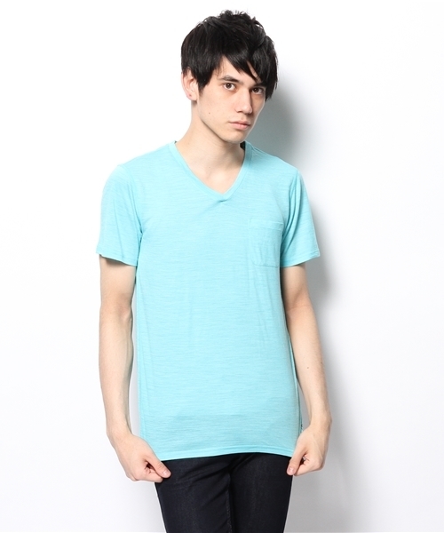 SHIPS(シップス)の「【SN】: 『V NECK TEE 140 JP』 Vネック Tシャツ(Tシャツ/カットソー・メンズ・オフホワイト/ダークグレー/ブラック/グリーン/ライトブルー・SMALL/MEDIUM/X-SMALL)」の1枚目の写真