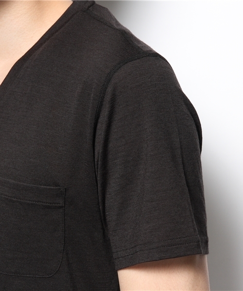 SHIPS(シップス)の「【SN】: 『V NECK TEE 140 JP』 Vネック Tシャツ(Tシャツ/カットソー・メンズ・オフホワイト/ダークグレー/ブラック/グリーン/ライトブルー・SMALL/MEDIUM/X-SMALL)」の7枚目の写真
