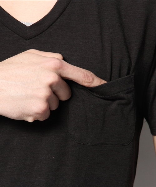 SHIPS(シップス)の「【SN】: 『V NECK TEE 140 JP』 Vネック Tシャツ(Tシャツ/カットソー・メンズ・オフホワイト/ダークグレー/ブラック/グリーン/ライトブルー・SMALL/MEDIUM/X-SMALL)」の8枚目の写真