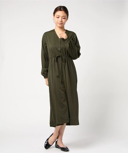 STYLEBLOCK(スタイルブロック)の「ウエストドロストツイルバックプリーツワンピース(ワンピース・レディース・ブラウン/カーキ/キャメル/レッド系その他・M)」の3枚目の写真