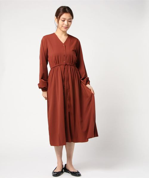 STYLEBLOCK(スタイルブロック)の「ウエストドロストツイルバックプリーツワンピース(ワンピース・レディース・ブラウン/カーキ/キャメル/レッド系その他・M)」の8枚目の写真