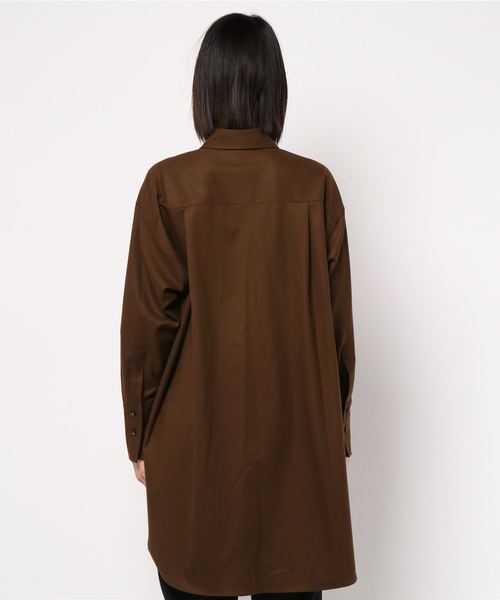 DouDou（ドゥドゥ）の「バックロングシャツ2（シャツ/ブラウス・レディース・ベージュ/ブラウン/サックスブルー・FREE）」の4枚目の写真