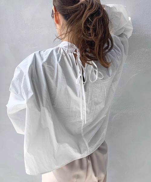 LE MORE（リモア）の「バックリボンギャザーブラウス（シャツ/ブラウス・レディース・ホワイト・FREE）」の3枚目の写真