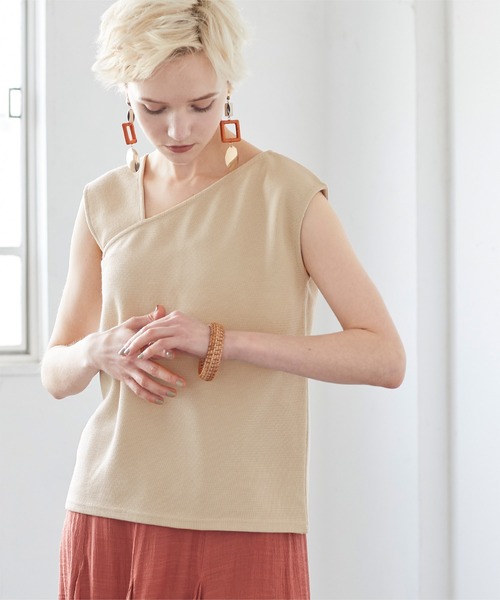 titivate（ティティベイト）の「ｱｼﾝﾒﾄﾘｰﾉｰｽﾘｰﾌﾞﾄｯﾌﾟｽ（タンクトップ・レディース・ブラック/ブルー/グリーン/キャメル/ライトベージュ/グレイッシュベージュ・S/M）」の3枚目の写真