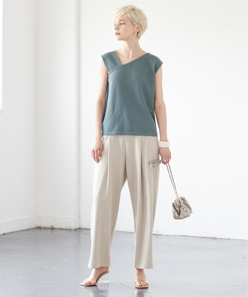 titivate（ティティベイト）の「ｱｼﾝﾒﾄﾘｰﾉｰｽﾘｰﾌﾞﾄｯﾌﾟｽ（タンクトップ・レディース・ブラック/ブルー/グリーン/キャメル/ライトベージュ/グレイッシュベージュ・S/M）」の21枚目の写真