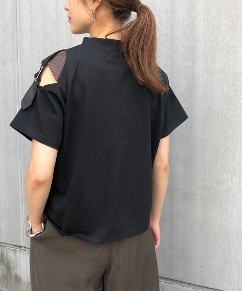 &g'aime（アンジェム）の「【&g'aime】ショルダーベルトTシャツ（Tシャツ/カットソー・レディース・ブラック/ベージュ/ブラウン・FREE）」の8枚目の写真