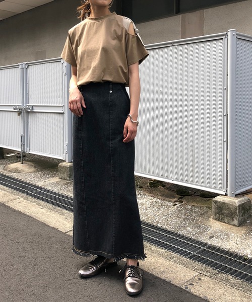 &g'aime（アンジェム）の「【&g'aime】ショルダーベルトTシャツ（Tシャツ/カットソー・レディース・ブラック/ベージュ/ブラウン・FREE）」の14枚目の写真