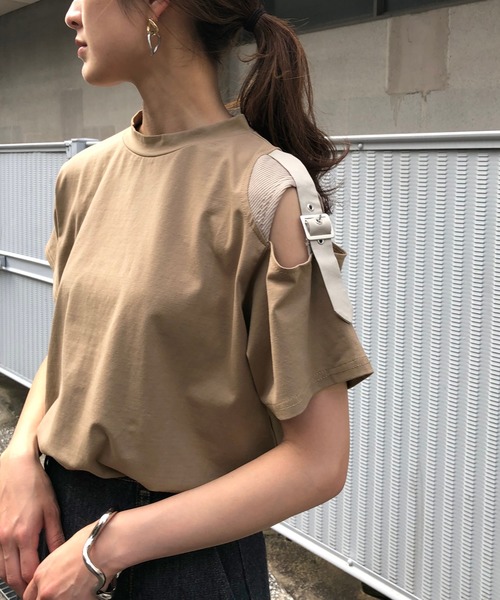 &g'aime（アンジェム）の「【&g'aime】ショルダーベルトTシャツ（Tシャツ/カットソー・レディース・ブラック/ベージュ/ブラウン・FREE）」の17枚目の写真