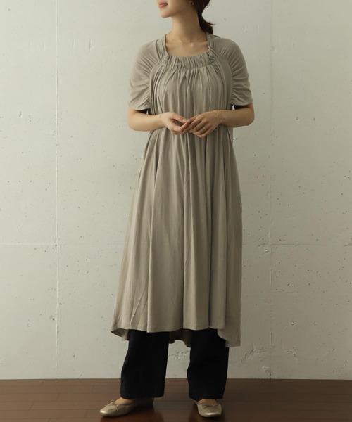 mizuiroind（ミズイロインド）の「mizuiro ind　gather neck flare one piece（ワンピース・レディース・ブラック/ベージュ/ナチュラル・FREE）」の12枚目の写真