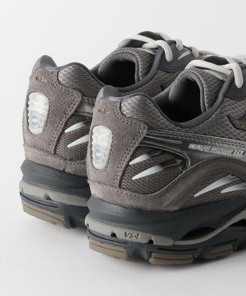 MIZUNO（ミズノ　）の「＜MIZUNO＞ WAVE RIDER 10 GRY/ウェイブライダー（スニーカー・メンズ・グレー・26.5cm/28cm/27cm/27.5cm）」の3枚目の写真
