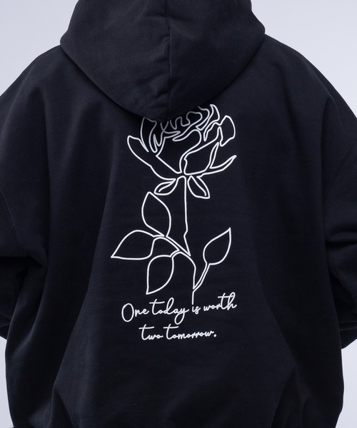 Perushu(ペルーシュ)の「レトロバラ線画裏起毛パーカー(パーカー・メンズ・ブラック/ダークブラウン/アイボリー/ダークブルー・MEDIUM/LARGE)」の20枚目の写真