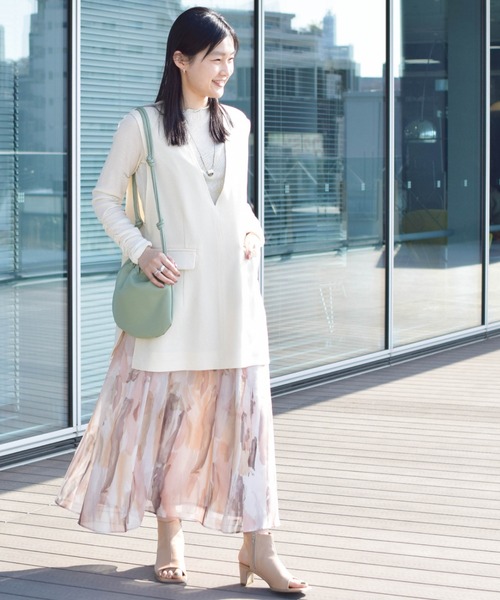 Ray BEAMS（レイビームス）の「Ray BEAMS / Vネック ロング ベスト（ベスト・レディース・オフホワイト/カーキ・ONE SIZE）」の13枚目の写真