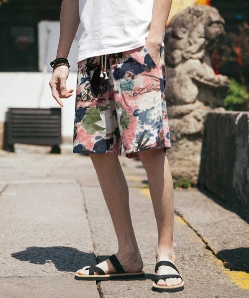 KOR（ケーオーアール）の「総柄リラックスハーフパンツ（その他パンツ・メンズ・ブラック/ネイビー/ピンク/ブルー/ブラック×ホワイト/ブラック系その他/ピンク系その他/ブラック×イエロー・M/L/XL）」の7枚目の写真