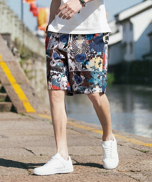 KOR（ケーオーアール）の「総柄リラックスハーフパンツ（その他パンツ・メンズ・ブラック/ネイビー/ピンク/ブルー/ブラック×ホワイト/ブラック系その他/ピンク系その他/ブラック×イエロー・M/L/XL）」の9枚目の写真