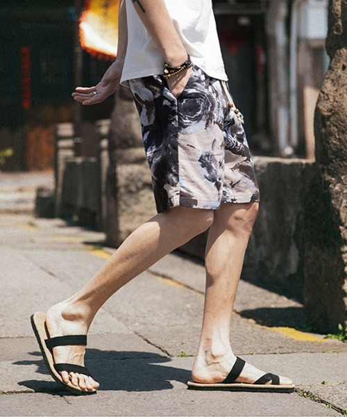 KOR（ケーオーアール）の「総柄リラックスハーフパンツ（その他パンツ・メンズ・ブラック/ネイビー/ピンク/ブルー/ブラック×ホワイト/ブラック系その他/ピンク系その他/ブラック×イエロー・M/L/XL）」の12枚目の写真