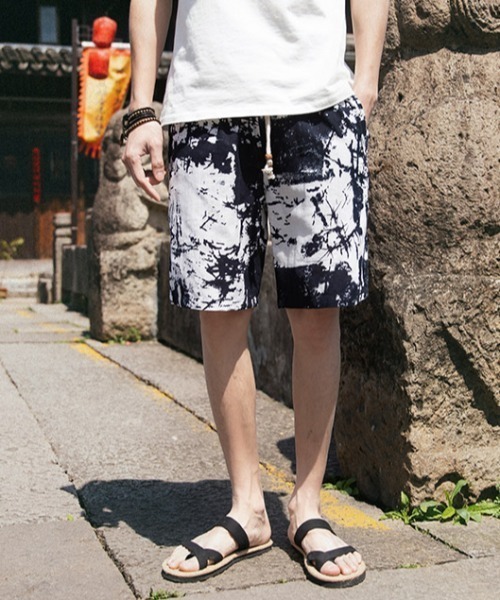 KOR（ケーオーアール）の「総柄リラックスハーフパンツ（その他パンツ・メンズ・ブラック/ネイビー/ピンク/ブルー/ブラック×ホワイト/ブラック系その他/ピンク系その他/ブラック×イエロー・M/L/XL）」の11枚目の写真