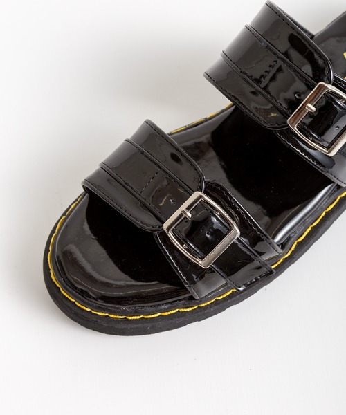 SpRay(スプレイ)の「バックルベルトサンダル(サンダル・レディース・ホワイト/ブラック/ブラック系その他・SMALL/MEDIUM/LARGE)」の6枚目の写真