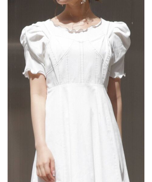 dazzlin（ダズリン）の「ボートメローバックリボン半袖TOPS（Tシャツ/カットソー・レディース・ブラック/オフホワイト/モカ/アイボリー・FREE）」の5枚目の写真