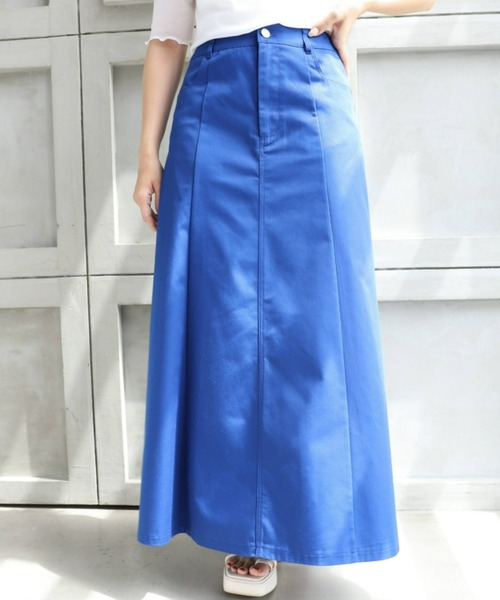 moment+（モーメントプラス）の「カラーT/Cツイル フレアロングスカート（スカート・レディース・ブラック/ブラウン/オフホワイト/カーキ/サックスブルー/インディゴブルー/アイボリー/グレイッシュベージュ/ブルー/オレンジ/グリーン/レッド・M/L）」の10枚目の写真