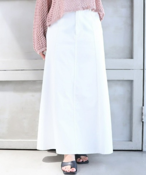 moment+（モーメントプラス）の「カラーT/Cツイル フレアロングスカート（スカート・レディース・ブラック/ブラウン/オフホワイト/カーキ/サックスブルー/インディゴブルー/アイボリー/グレイッシュベージュ/ブルー/オレンジ/グリーン/レッド・M/L）」の19枚目の写真