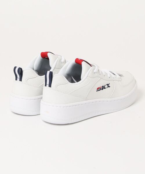 SKECHERS(スケッチャーズ)の「SKECHERS スケッチャーズ SPORT COURT 92 レディーススニーカー(スポーツコート92) 149440(スニーカー・レディース・ホワイト系その他・23.0cm/23.5cm/24.5cm/25.0cm/24.0cm)」の3枚目の写真