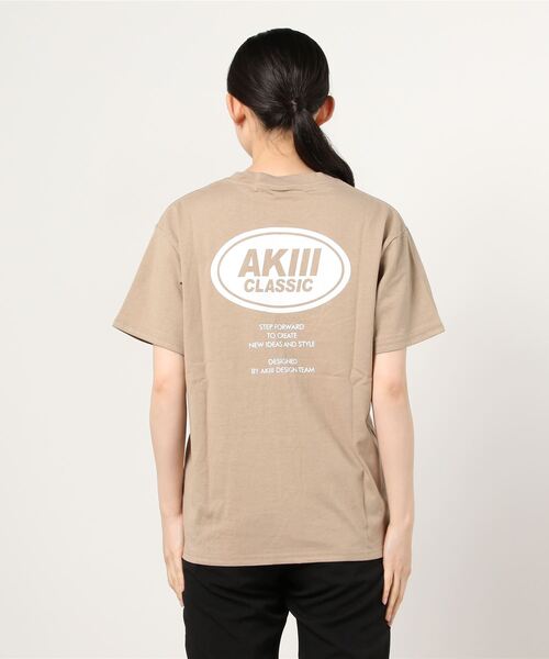 AKIII CLASSIC(アキクラシック)の「【ムラサキスポーツ別注】AKIIICLASSIC/アキクラシック バックプリントロゴTシャツ SAK-2141(Tシャツ/カットソー・レディース・グリーン/ベージュ/ホワイト・L/M)」の4枚目の写真