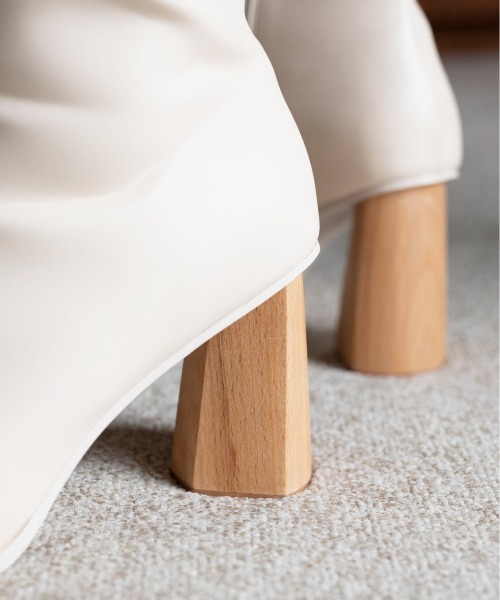 EVOL（イーボル）の「【EVOL】  スクエアショートブーツ IR9648（ブーツ・レディース・ブラック/ベージュ/ブラウン/アイボリー・22.5cm/23.5cm/24.5cm/23.0cm/24.0cm/25.0cm）」の21枚目の写真