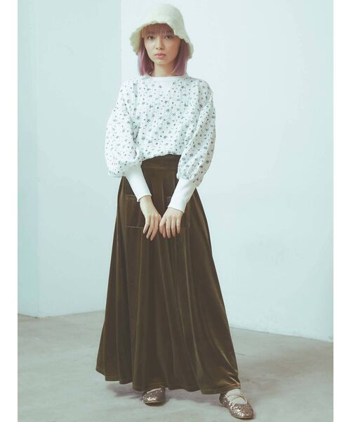 merry jenny(メリージェニー)の「floral ルーズパフtops(Tシャツ/カットソー・レディース・ベージュ/オフホワイト・FREE)」の7枚目の写真